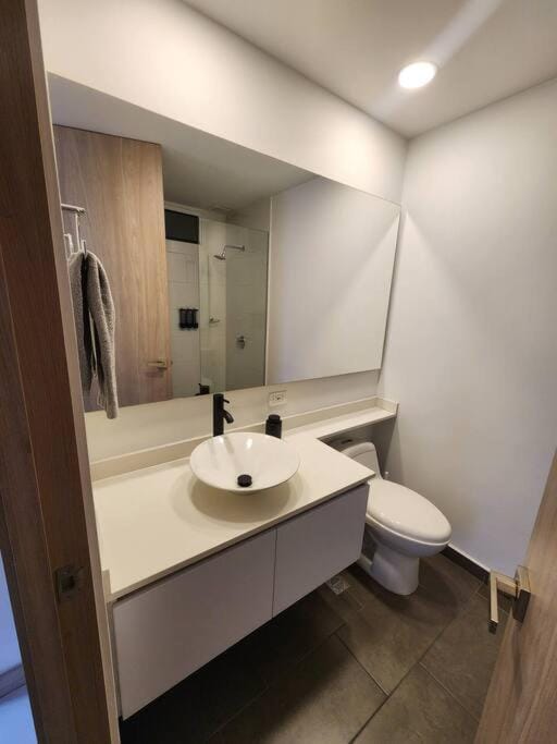 Central Laureles with AC & FAST 200mbps WIFI Apartment in Medellin