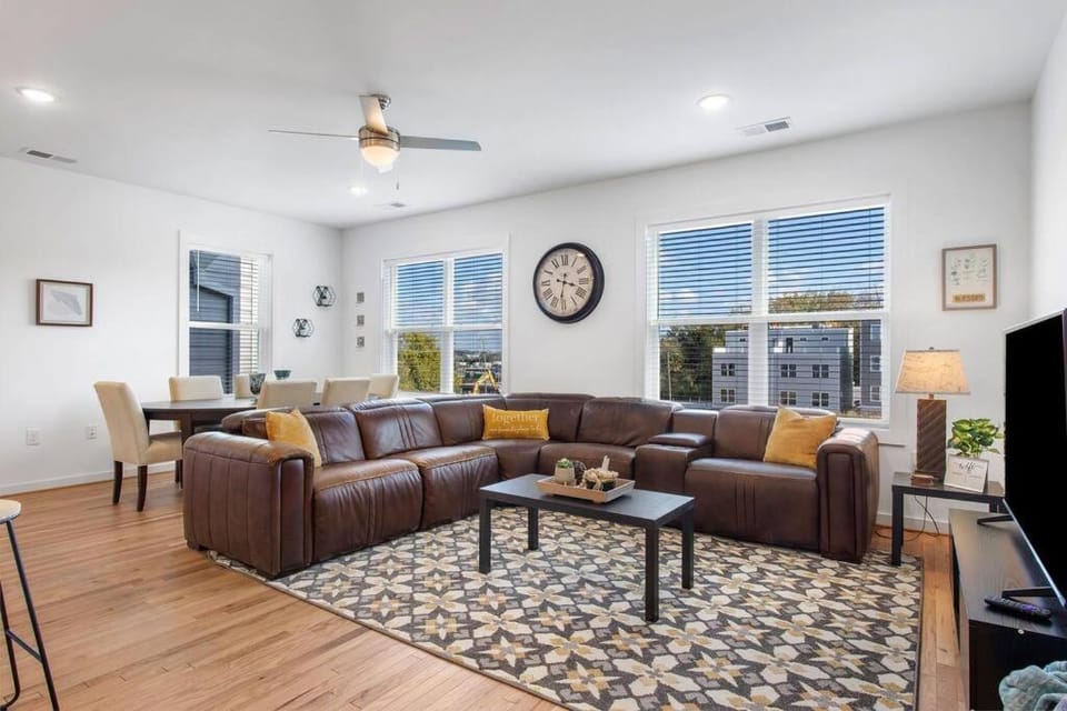 TV and multimedia, Living room, Seating area