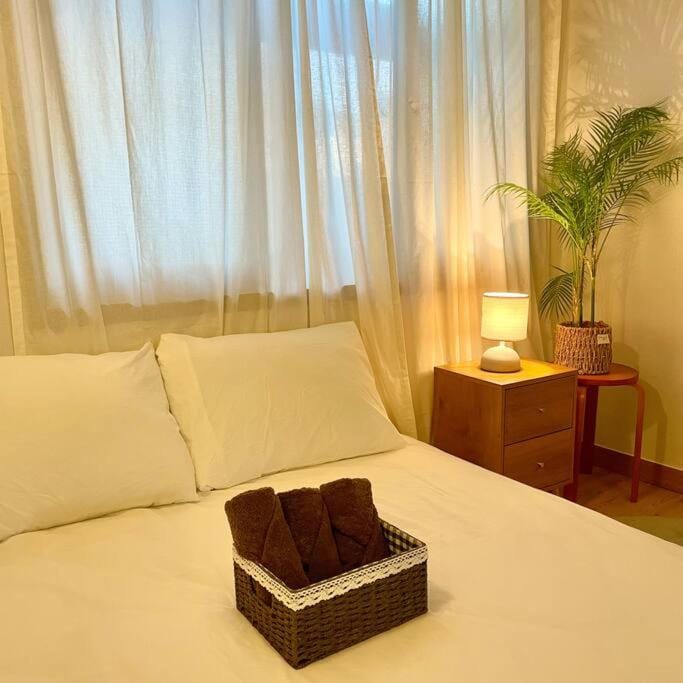 Bed, Bedroom