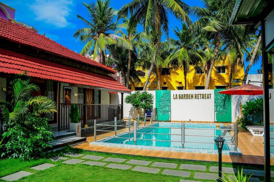 Swimming pool, Swimming pool