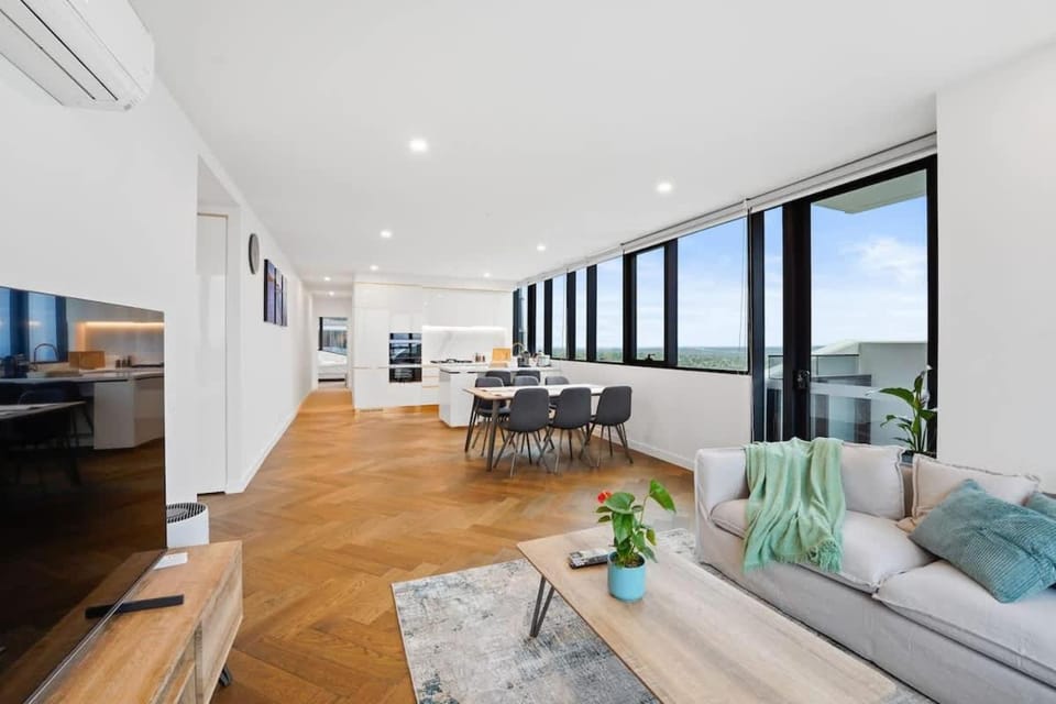 Trio Box Hill - Lux 3BR Penthouse Beauty w parking Apartment in Melbourne