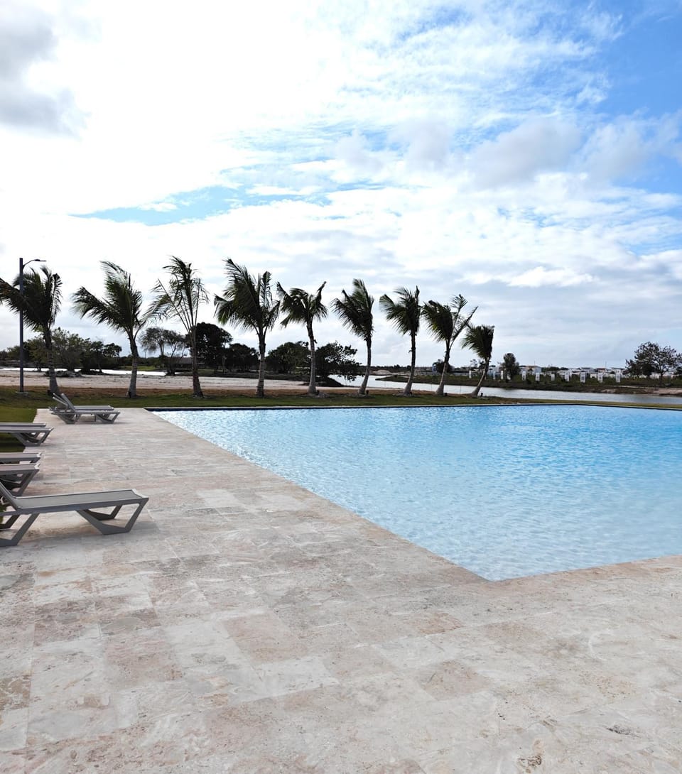 Communal lounge/ TV room, Swimming pool