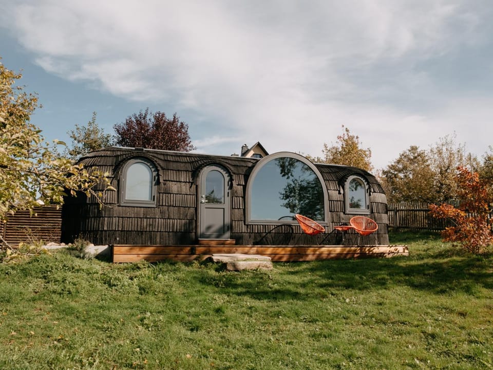 Property building, Natural landscape, Garden