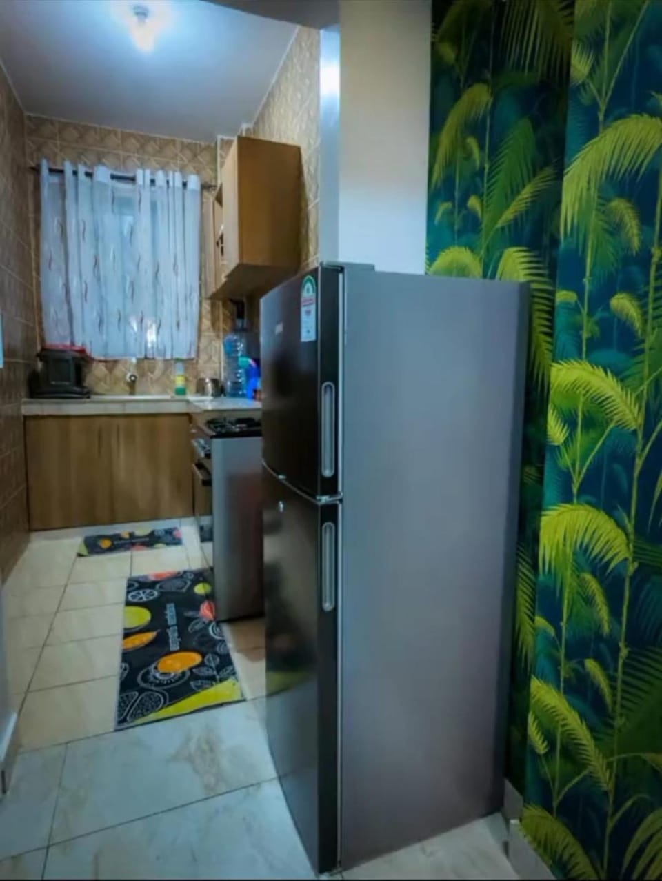 Kitchen or kitchenette, oven