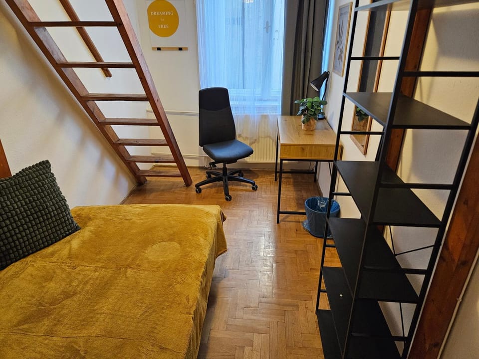 Downtown Gem Rooms Hostel in Budapest