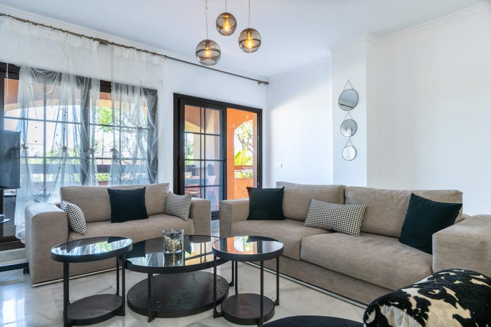 Stunning 3BR in Hacienda Del Sol Beach & Pool Apartment in Costa del Sol
