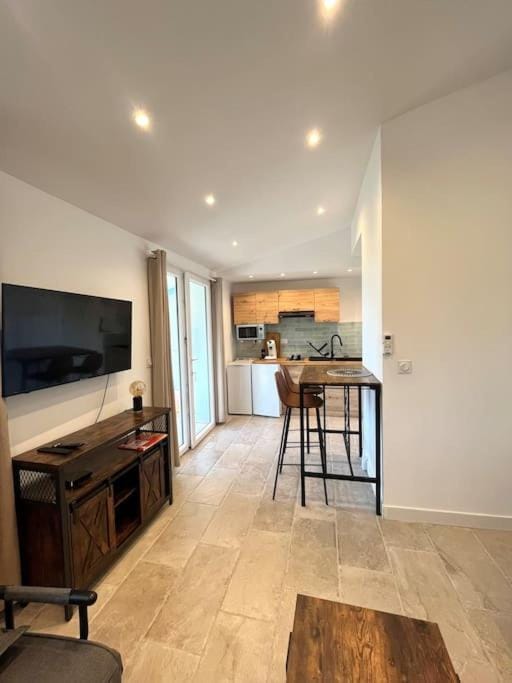Superbe studio neuf vue mer Apartment in Monticello