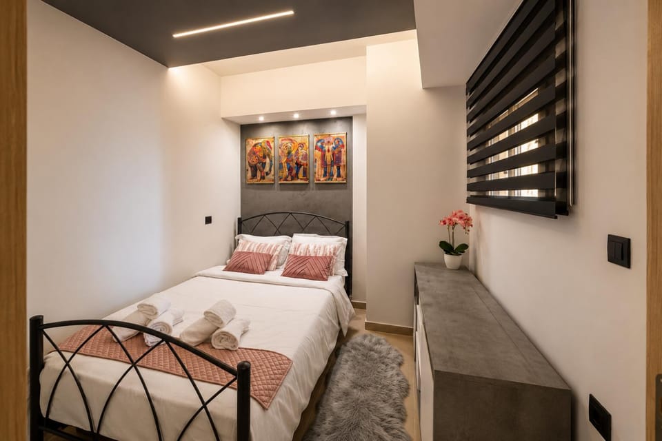 Bed, Photo of the whole room, Bedroom, internet