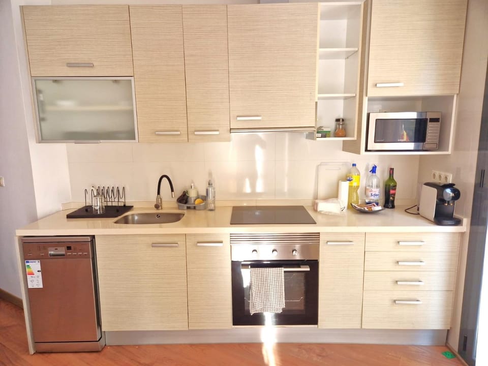 Very centric apartment, lightful, well equipped and decorated, with castle views, and besides a nice Plaza in Old Town Apartment in Alicante