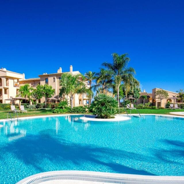 Garden, Swimming pool, Swimming pool