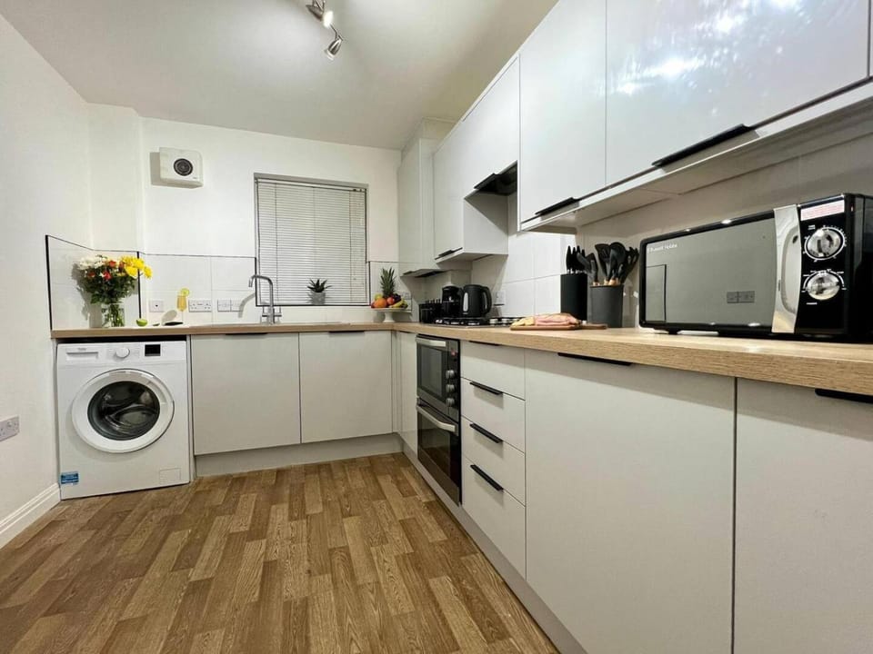 Contractor 4 bed, sleeps 7 long stay discount House in South Kesteven District