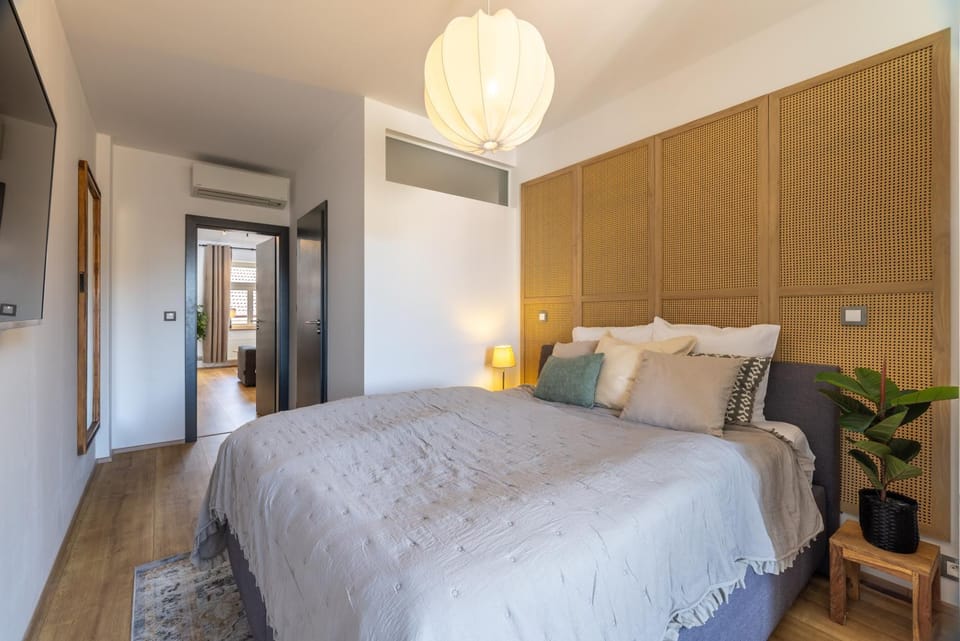 Peaceful Terrace Loft with AC Near Vyšehrad by EasyBNB Premium Apartment in Prague