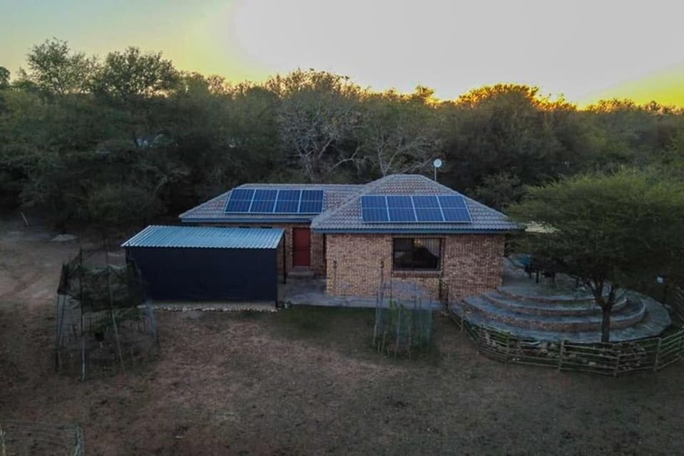 Property building, Natural landscape, Garden, Garden view, Sunset