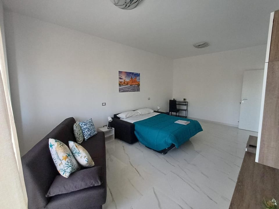 Living room, Photo of the whole room, Seating area, Bedroom