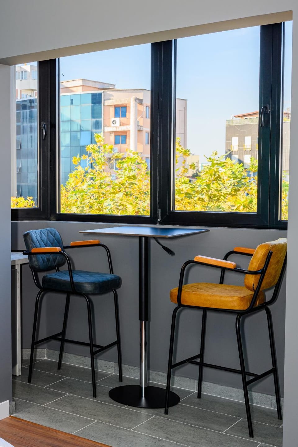 Day, View (from property/room), Balcony/Terrace, Living room, Seating area, Dining area, Garden view