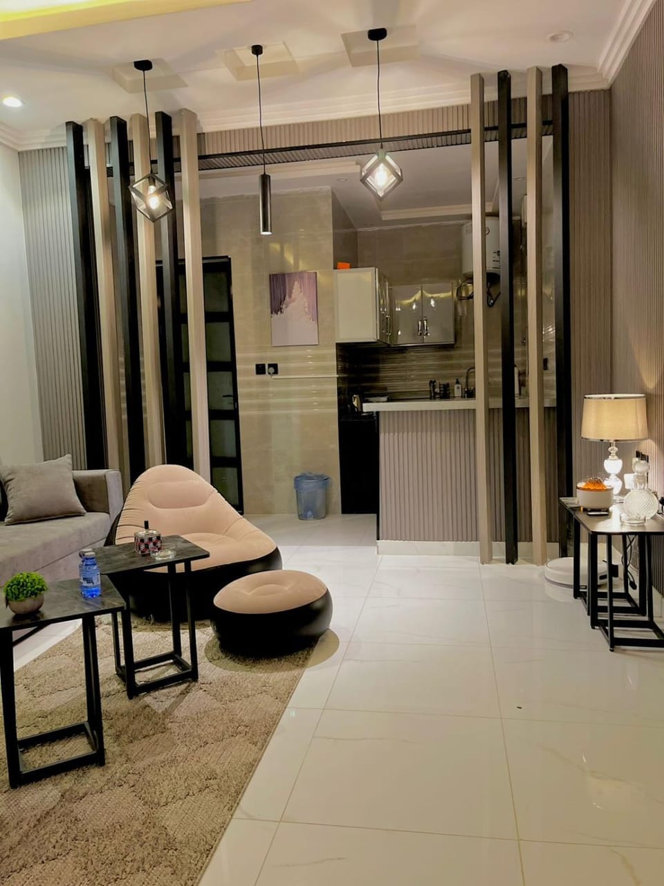 Kitchen or kitchenette, Living room, Seating area