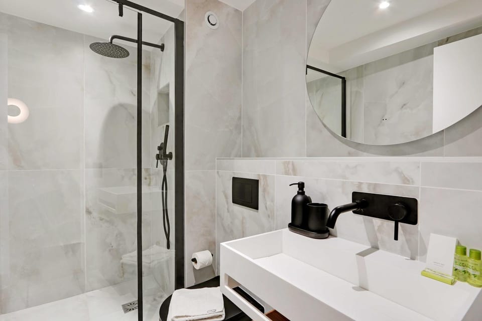 Shower, Bathroom