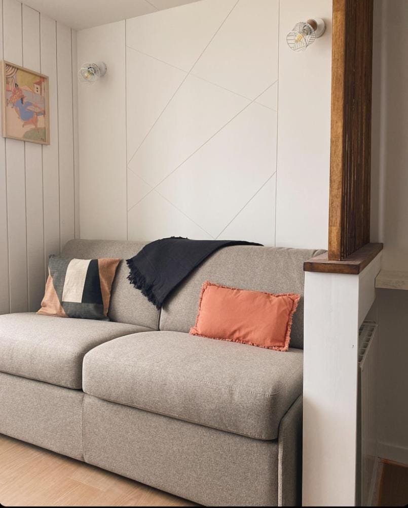 Bed, Living room