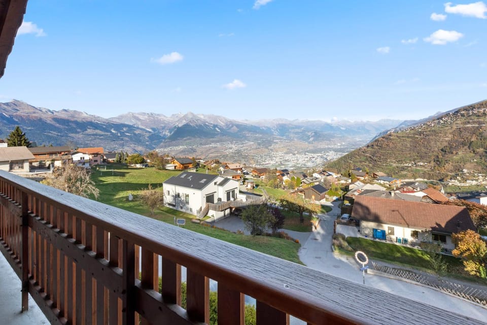 Natural landscape, Balcony/Terrace, Mountain view