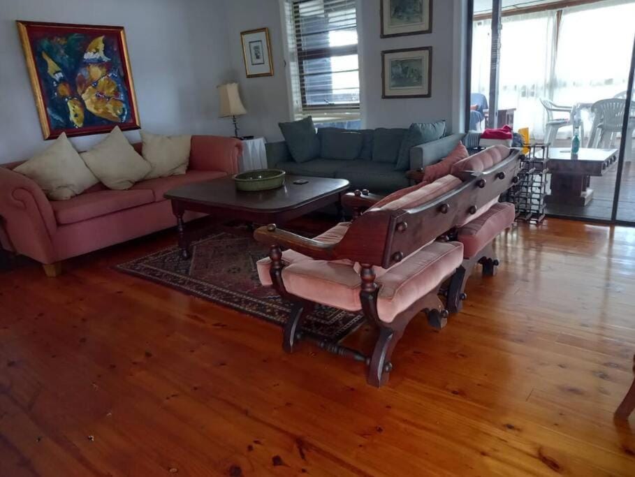 Jolly Mooi's Beach Break House in Eastern Cape