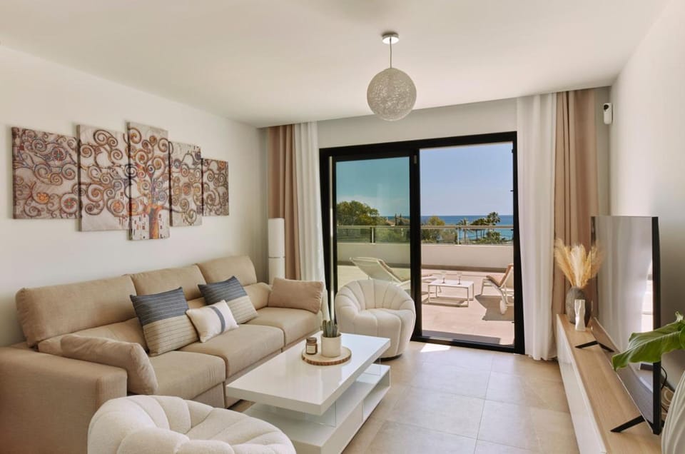 TV and multimedia, Living room, Sea view