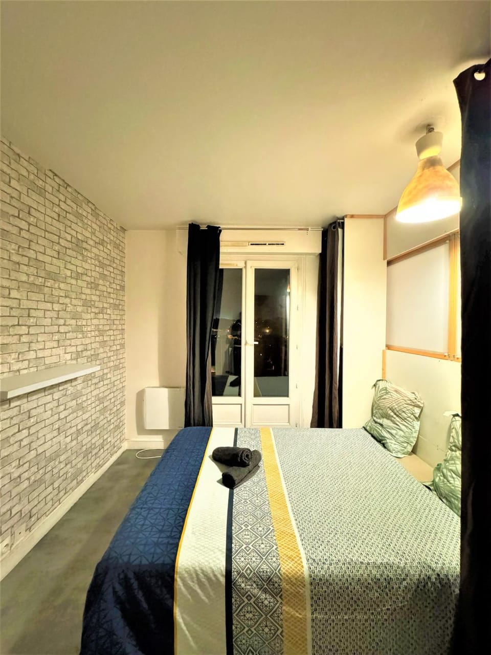 Logement Entier 2 Pièces Avec Grande Terasse Proche Gare Apartment in Île-de-France