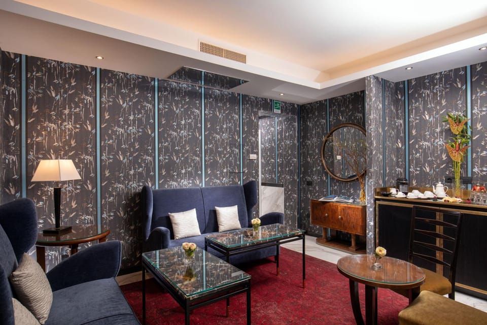 Living room, Seating area