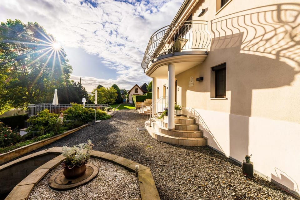 Elbvilla Pirna mit Sauna und Kamin mit privatem Zugang zur Elbe Villa in Pirna