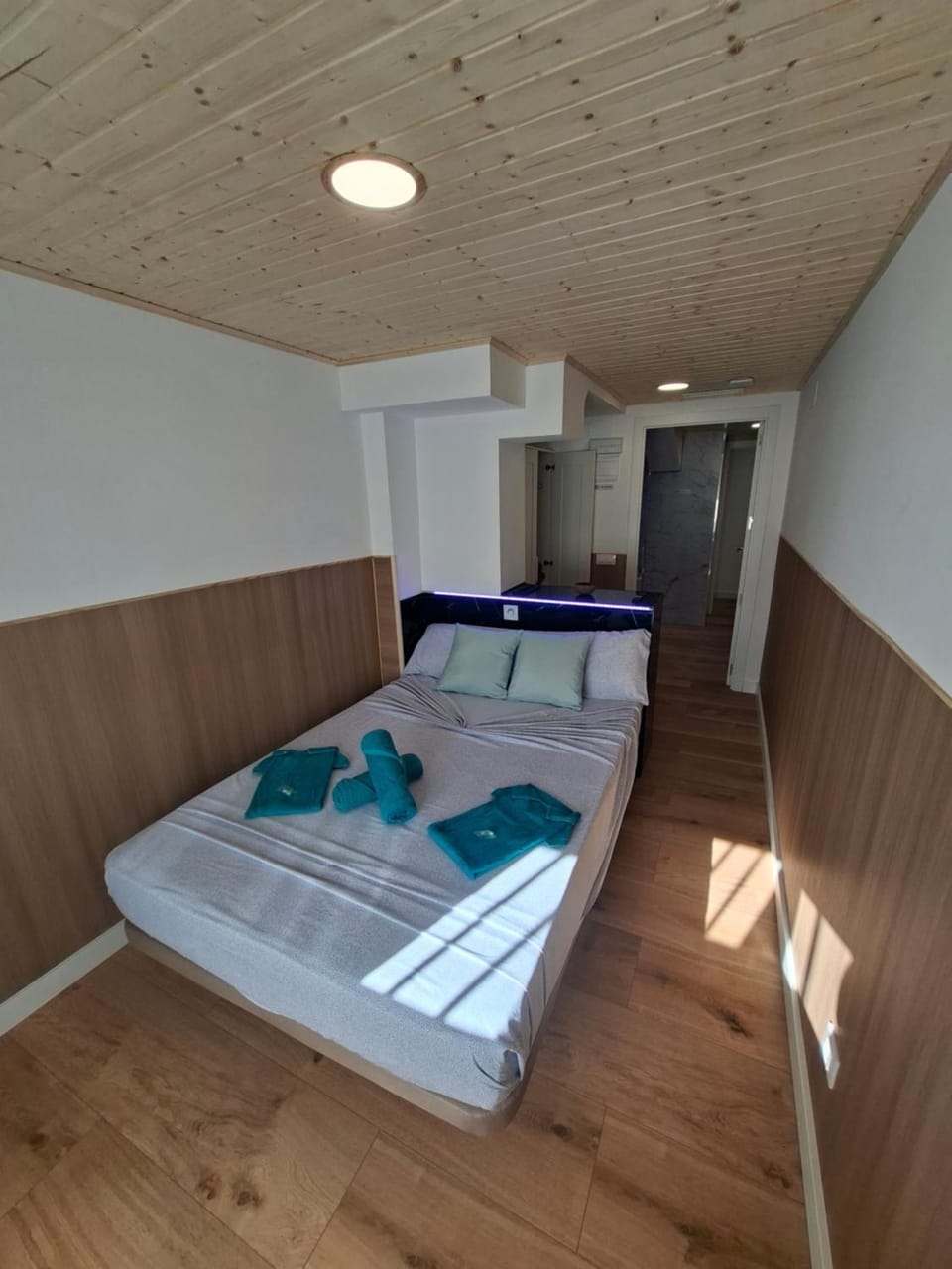 Bed, Photo of the whole room, Bedroom, towels, wardrobe