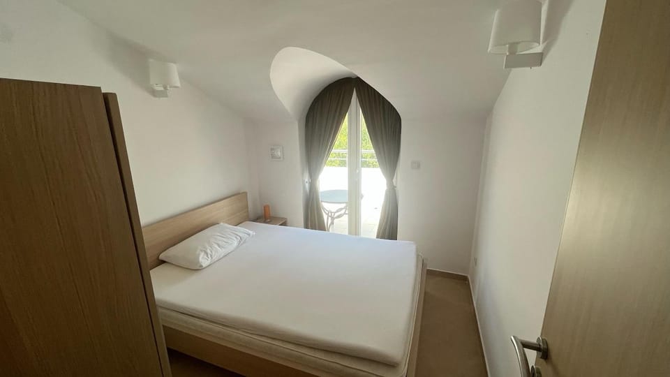 Apartment Djenovici, Norwegian Village c1s8 Apartment in Kotor Municipality