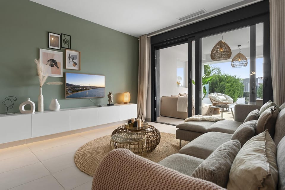 Communal lounge/ TV room, Living room