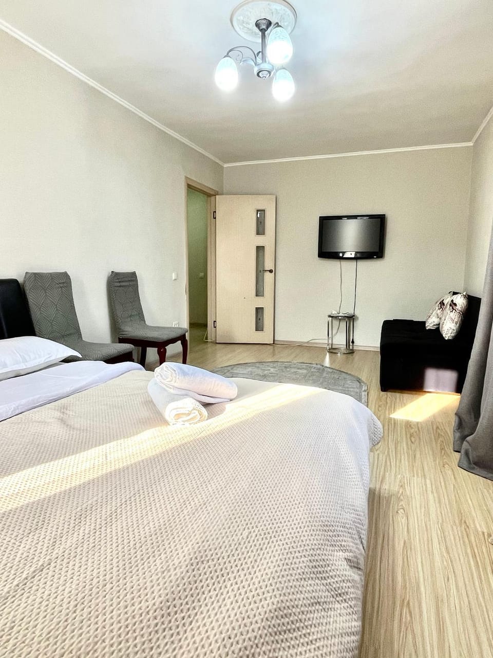 Двухкомнатная квартира на Арбате Apartment in Almaty
