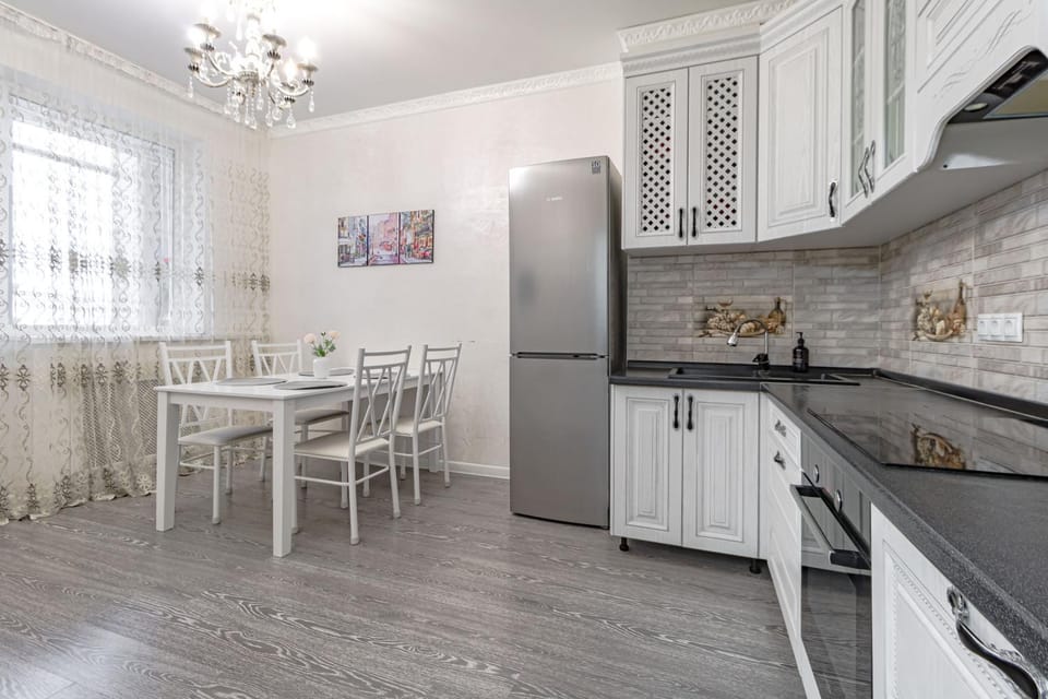 Просторная рядом с ботаническим Apartment in Kazakhstan