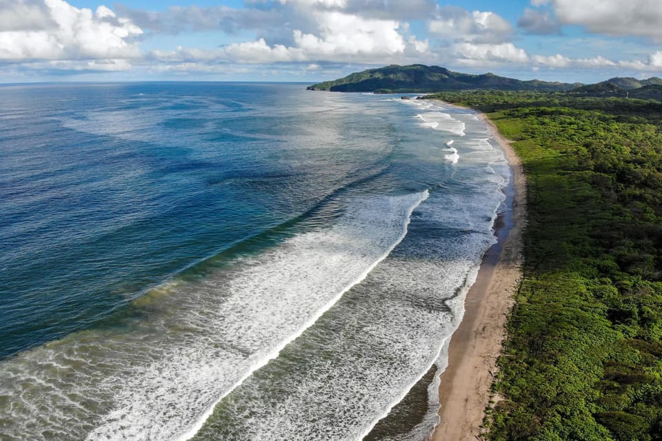 Villa Serenity 6 bedroom - 1 minute to the beach House in Guanacaste Province