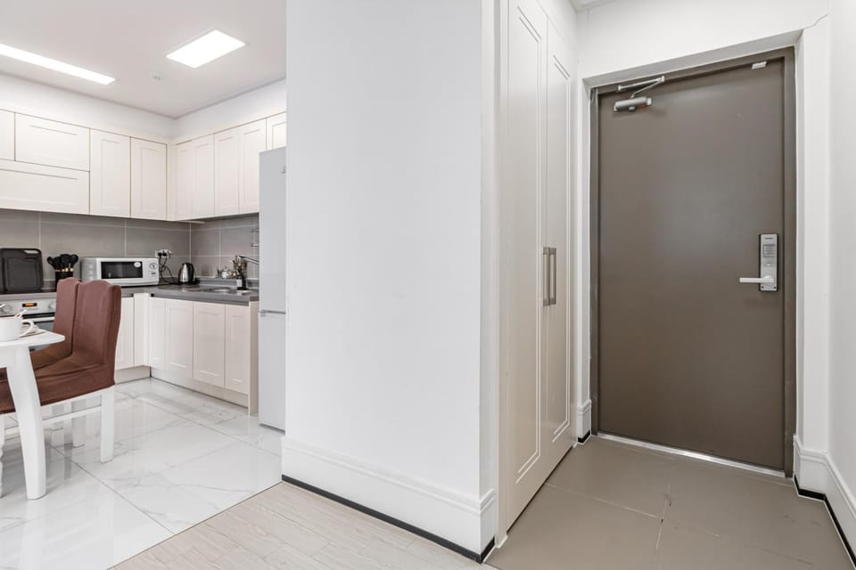Современная рядом с пирамидой Apartment in Kazakhstan