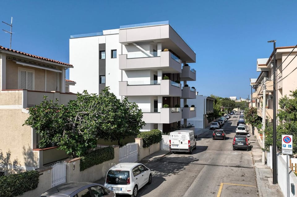 Property building, Facade/entrance
