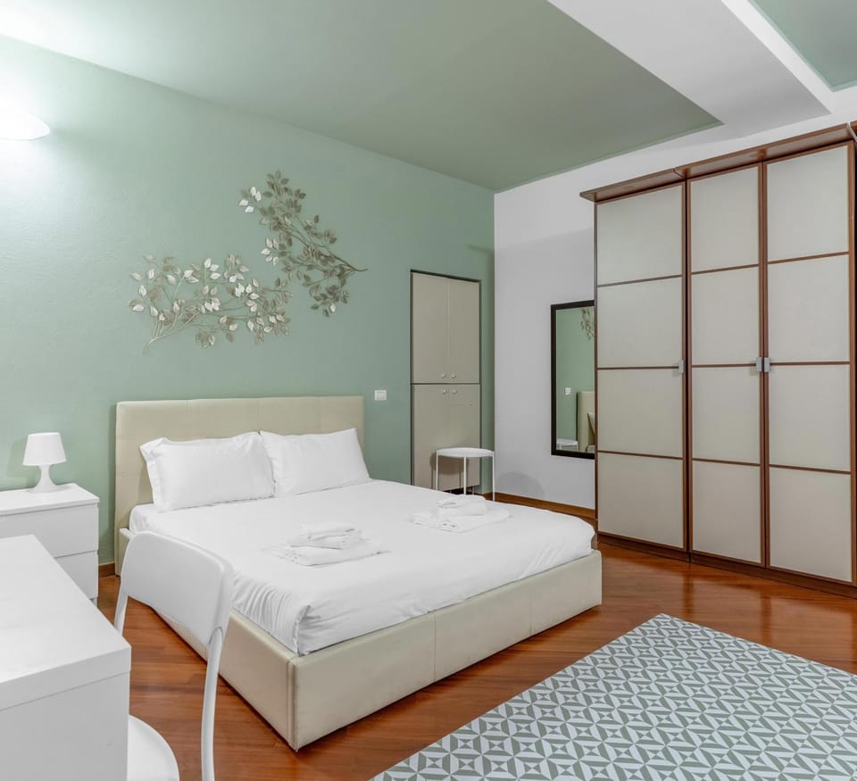 Bed, Photo of the whole room, Bedroom, wardrobe