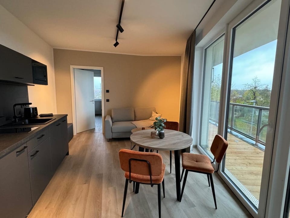 Kitchen or kitchenette, Seating area, Dining area