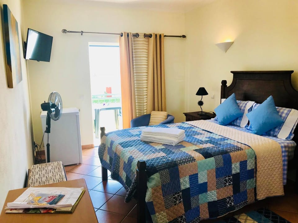 Bella & Gordinho GuestHouse Bed and Breakfast in Lagos
