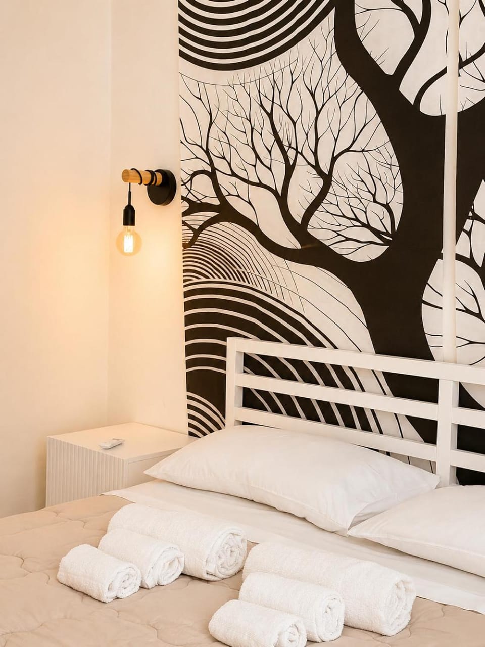 Bed, Decorative detail, Bedroom, internet, towels, air conditioner