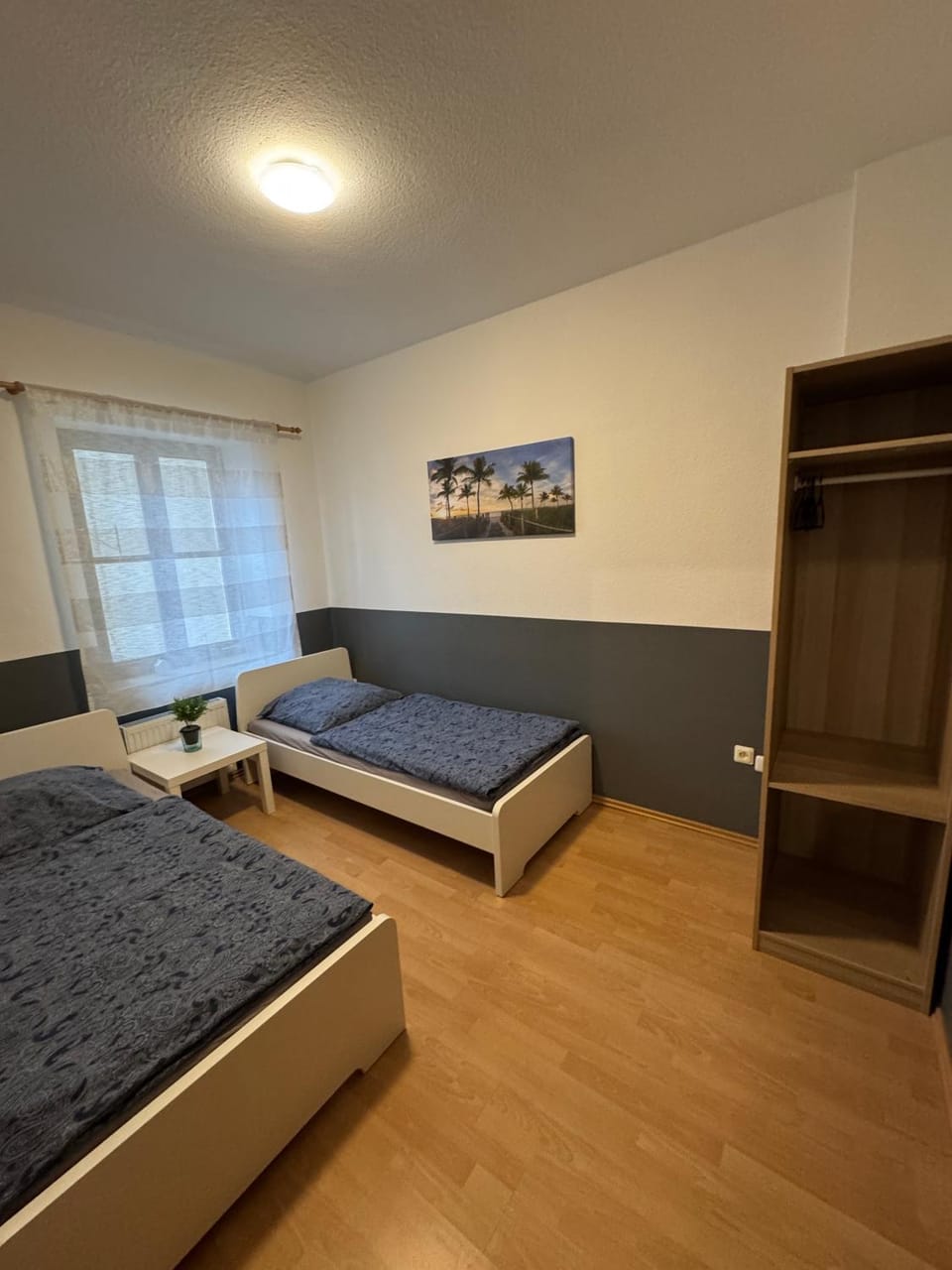 Photo of the whole room, Bedroom