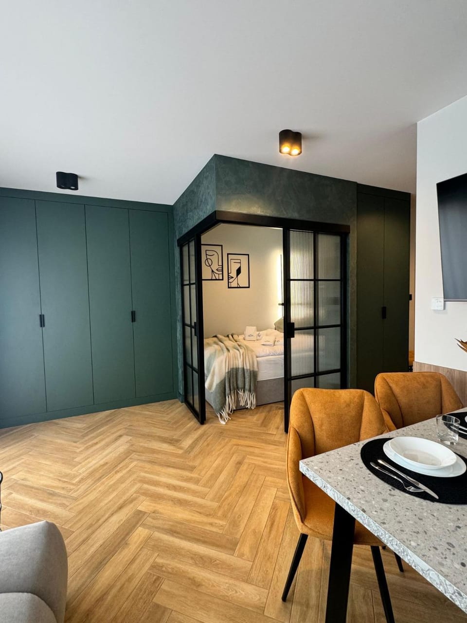 Living room, Bedroom
