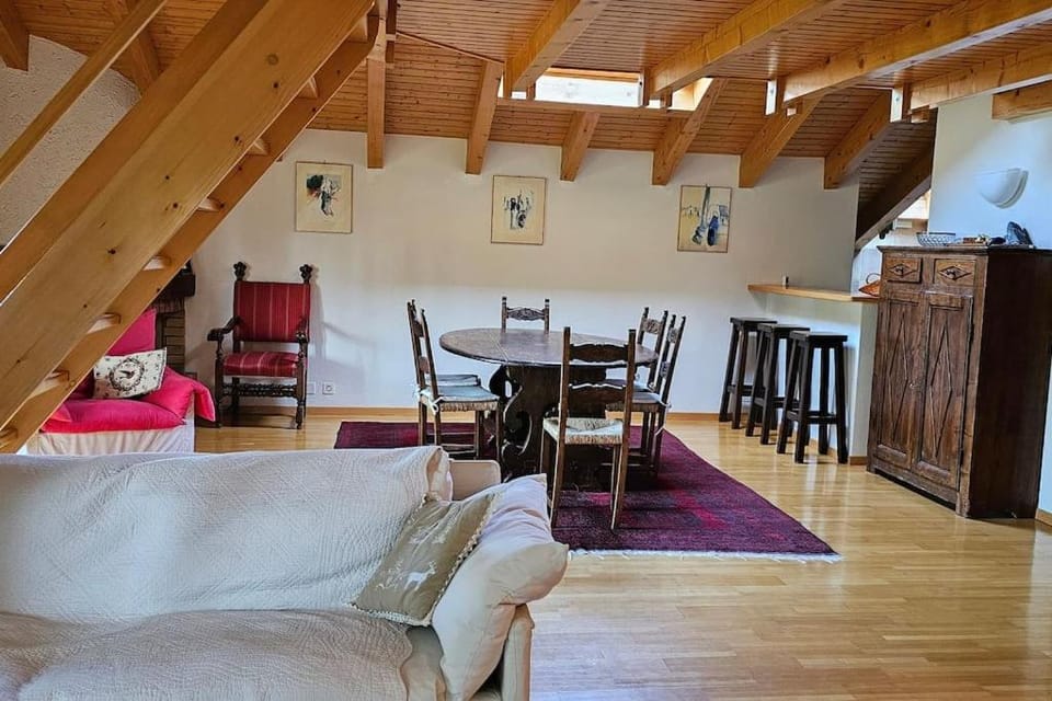 Charming Chalet Downtown Apartment in Sierre