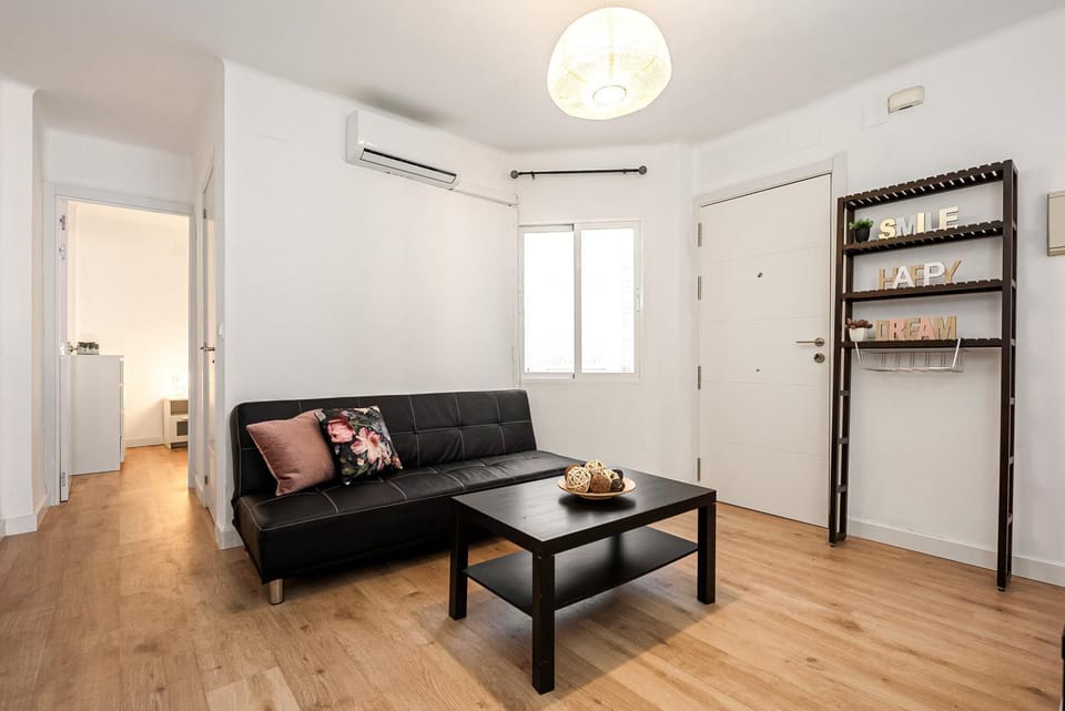 Living room, Seating area, air conditioner