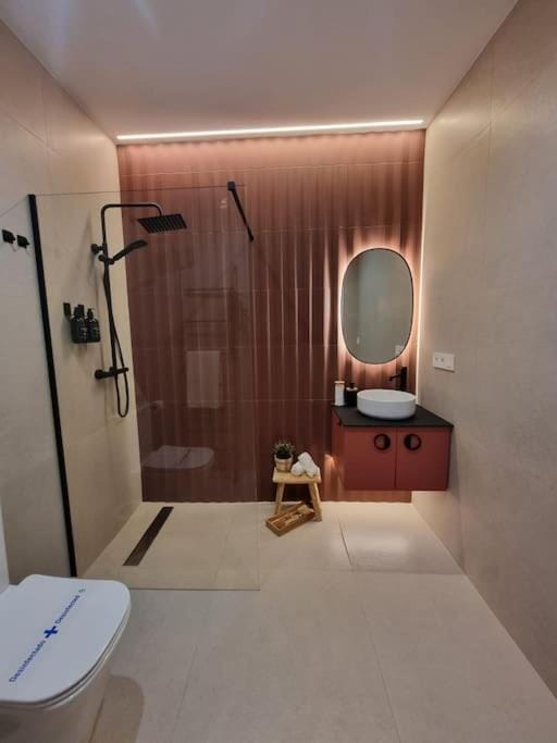 Shower, Bathroom, towels
