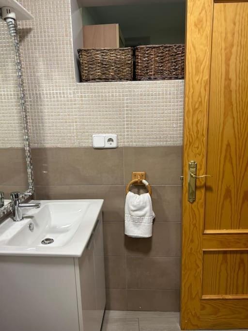 Bathroom, towels