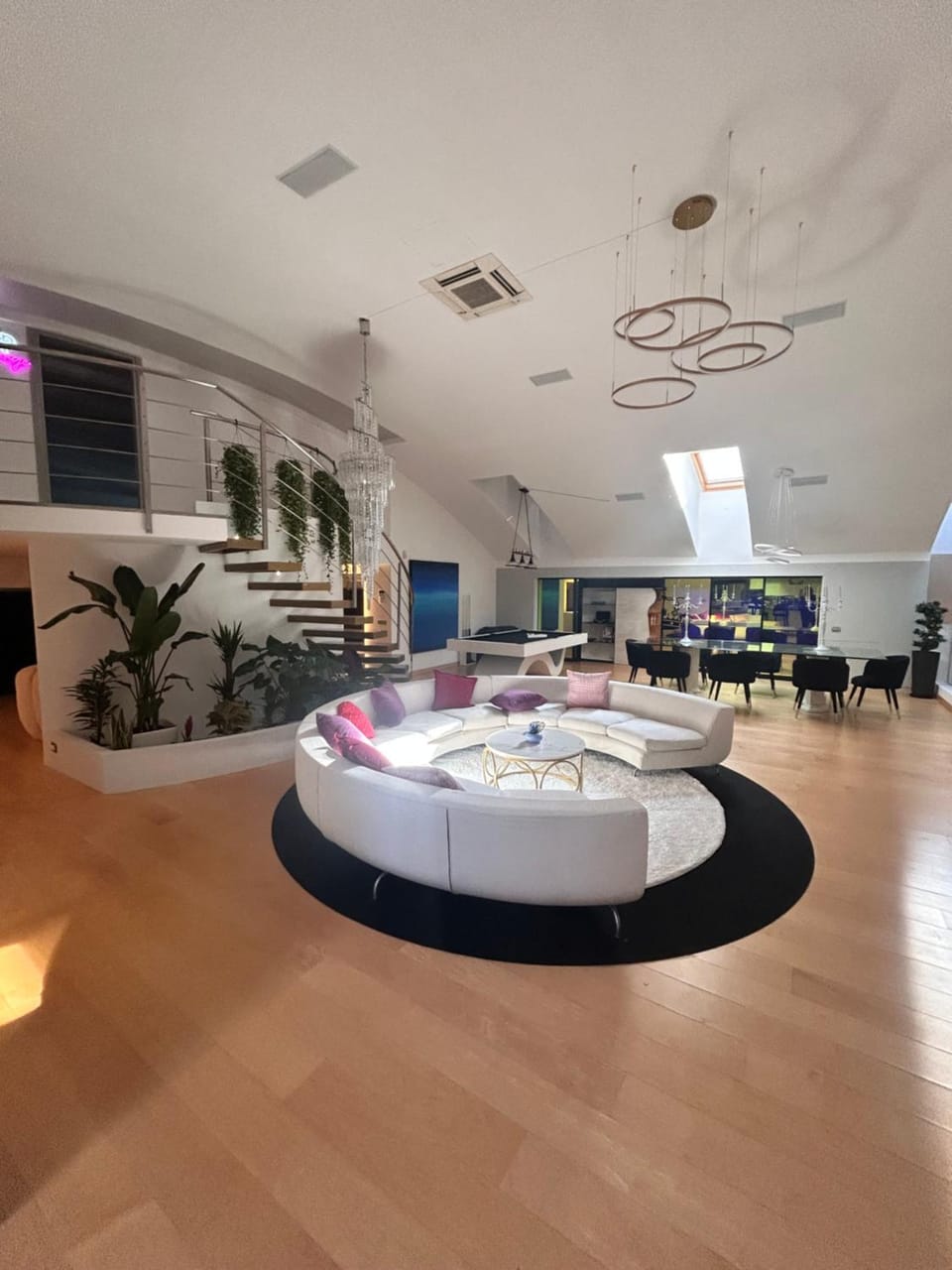 Living room, Seating area