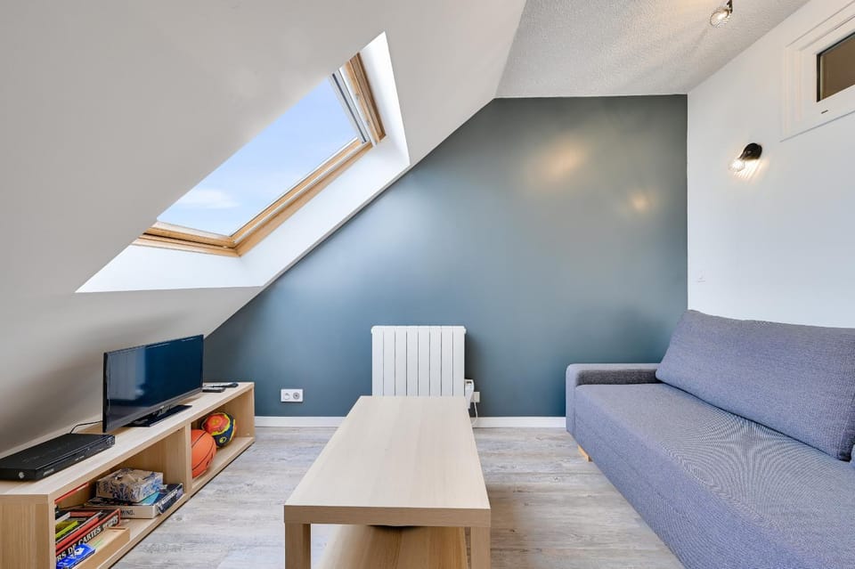 Communal lounge/ TV room, Living room