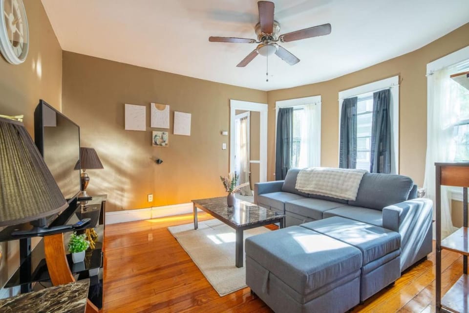 Charming Chicopee Getaway Apartment in Chicopee