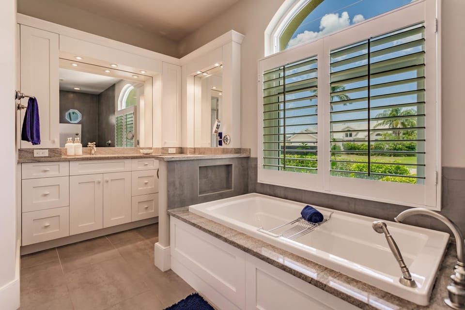 Bathroom, Bath